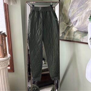 Women’s THE GREAT OUTdDOORSMAN Quilted Front Joggers Olive Green Sz M